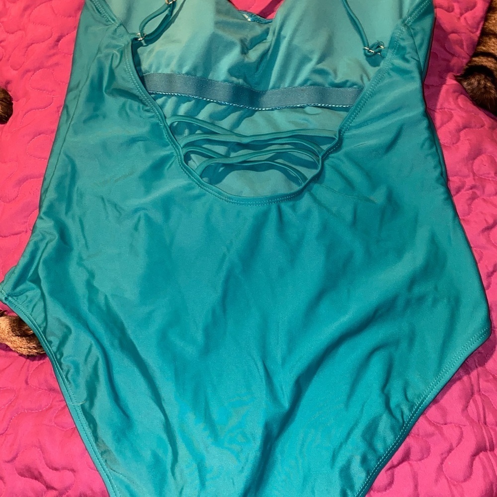 Swimsuit - Picture 2 of 4